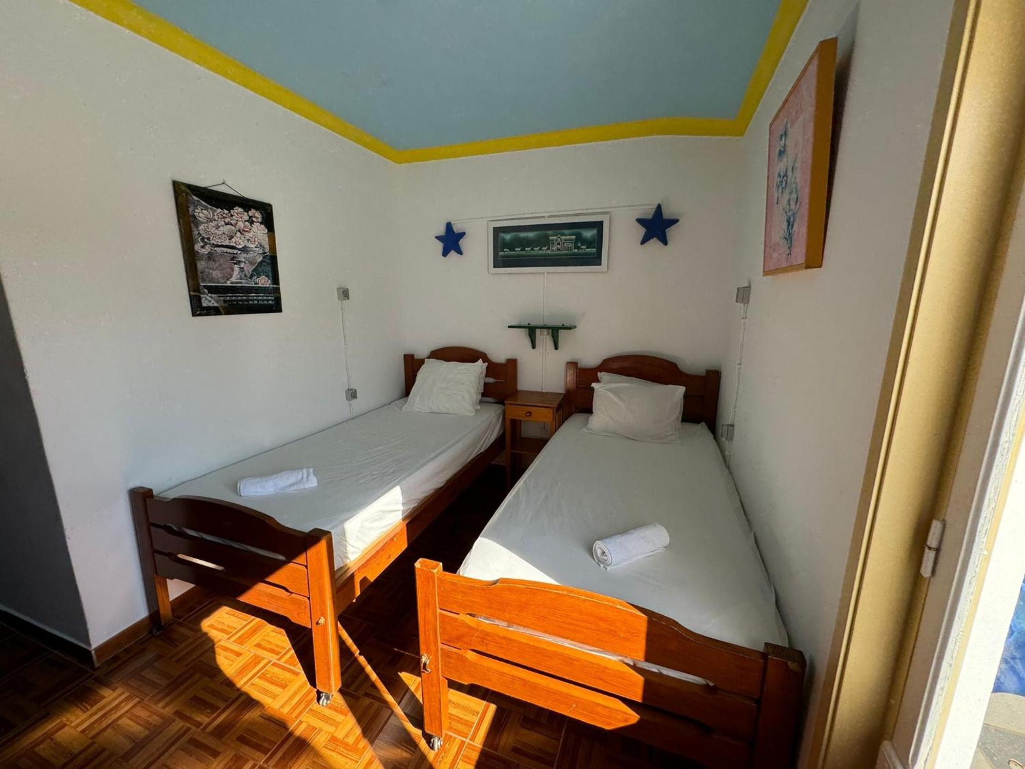 Lagos Central Hostel Esterno foto